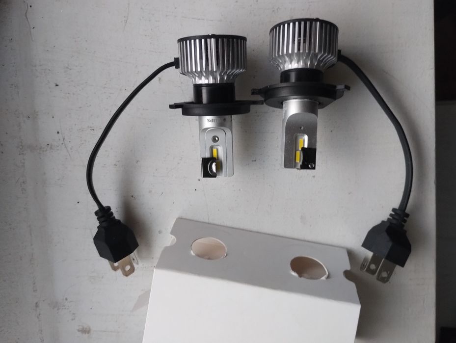 Philips żarówki LED H4 Ultinon PRO3021