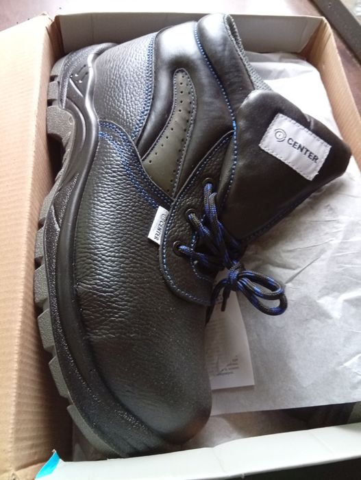 Продам нові  ботінки