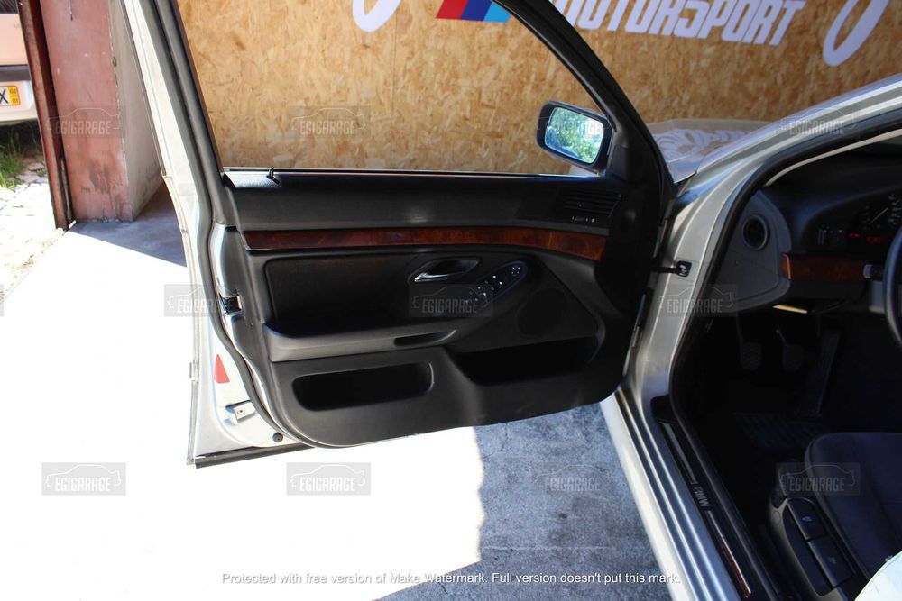 BMW E39 520i_ Para Peças