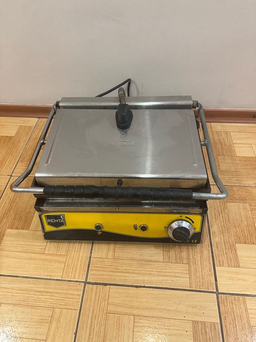 Гриль прижимний Remta R76