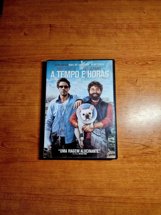 A TEMPO E HORAS (Robert Downey Jr./Zach Galifianakis