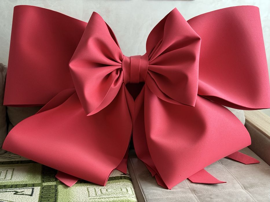 Бант на автомобіль оренда