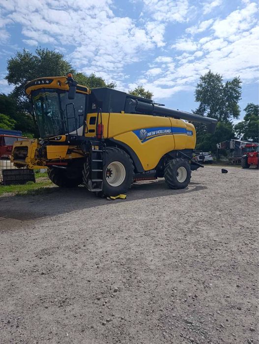 Комбайн New Holland CX8.80