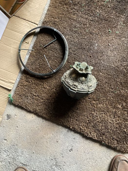 Candeeiro antigo de teto de ferro  fundido