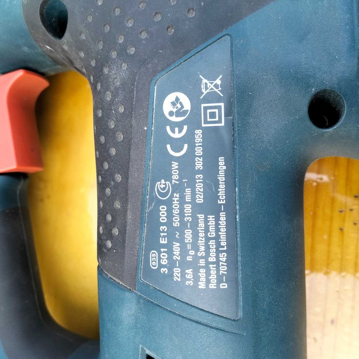 Електро лобзік Бош