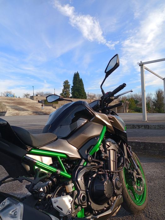 Kawasaki z900 de 2024