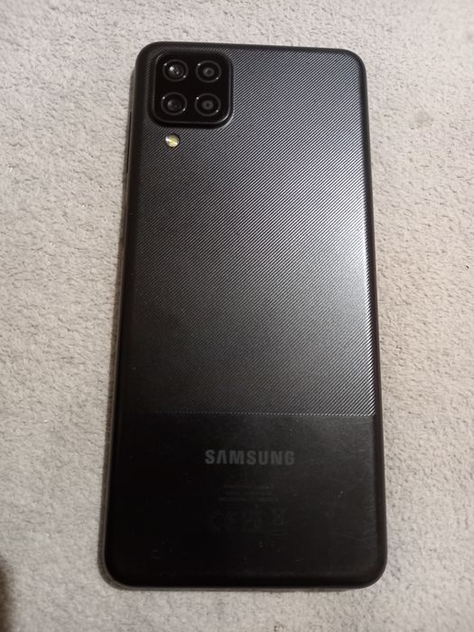 Samsung galaxi A12  32gb semi usado
