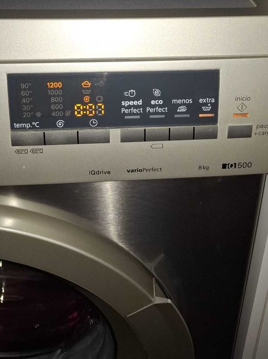 Máquina de Lavar Roupa Siemens iQdrive varioPerfect 8kg – Série iQ500