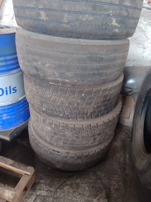 Шини 305/70R19.5