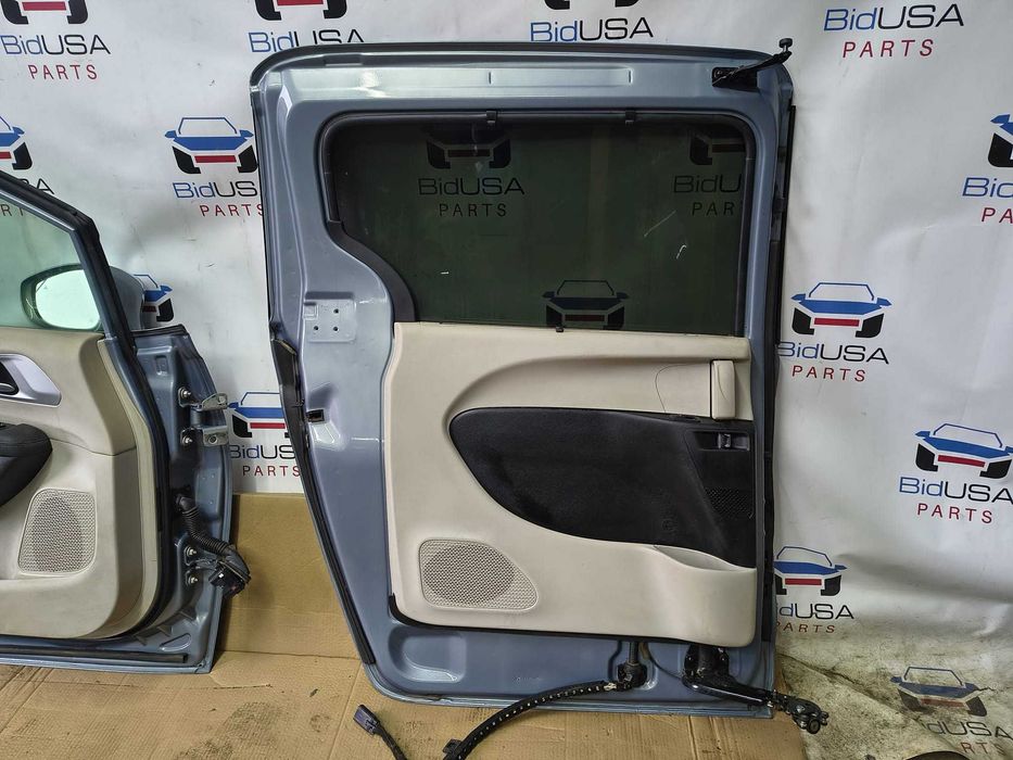 Komplet Drzwi LEWE Przód Tył Chrysler Pacifica PLATINIUM PQA