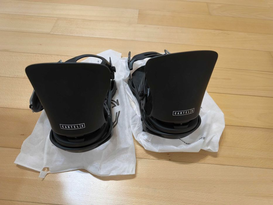 Vendo fixações de snowboard BURTON CARTEL X (tamanho L).