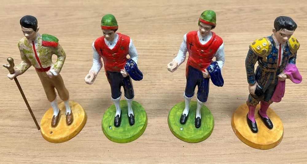 Toureiros e campinos em faiança, 15 cm