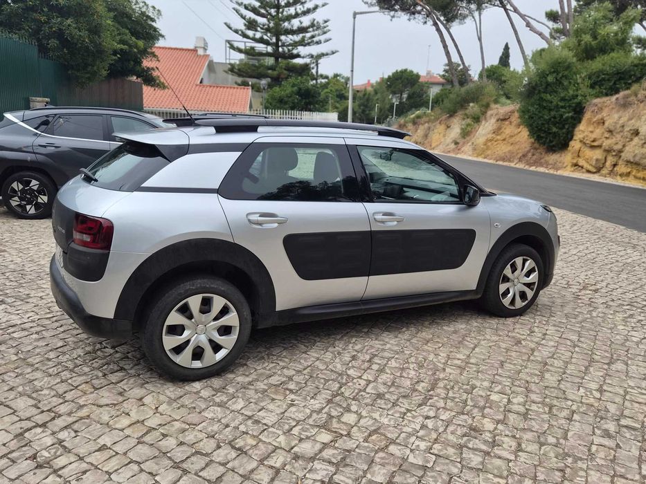 Recente Lindíssimo garantia 18 meses Poucos kms e a um excelente valor, aceito retoma