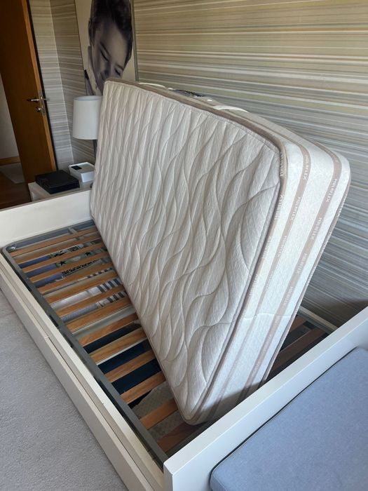 Vendo Cama Solteiro com estrado e colchao