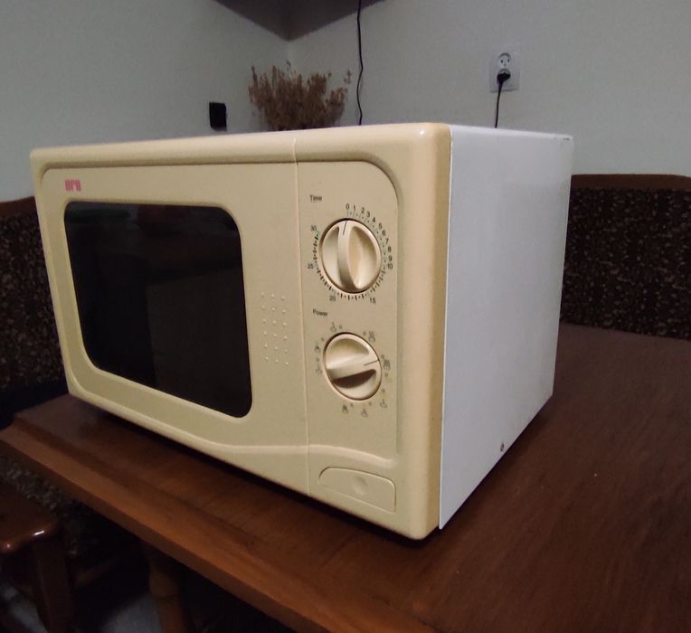 Мікрохвильова піч ОРО