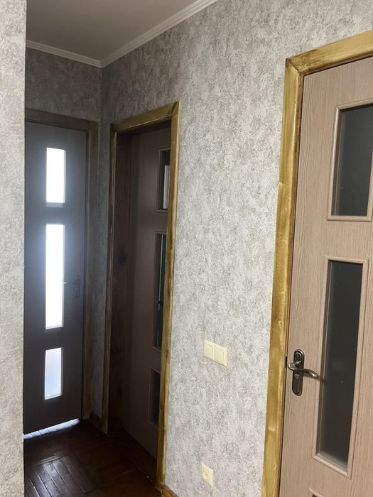 2к оренда на Келецькій зупинка космонавтів ( вільно)