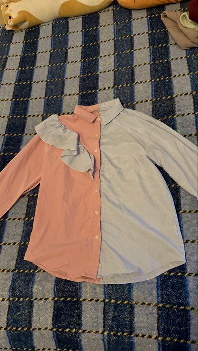 Сорочка нестандартного крою рожево-блакитна