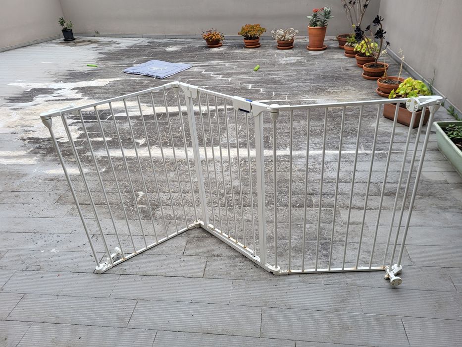 Grade/portão/barreira restrição acesso cão / proteção criança
