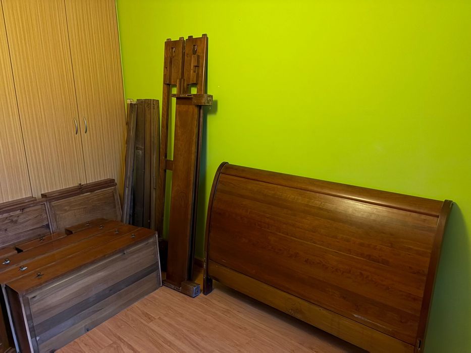 Cama de Casal 190x140 com Arrumação em Cerejeira