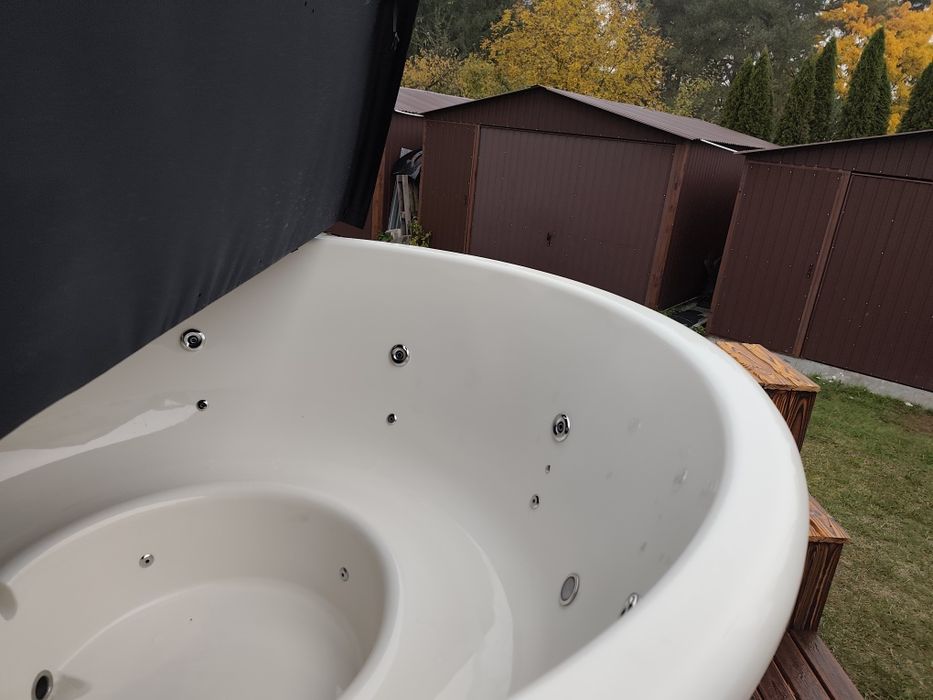 Mobilna balia ogrodowa jacuzzi