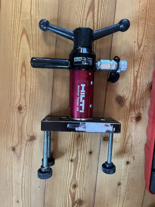 Tester kotew Hilti Anchor Tester 28