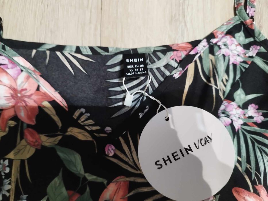 Elegancka sukienka maxi w kwiaty L