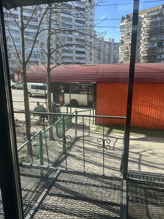 Оренда Фасадного Приміщення Драгоманова 27