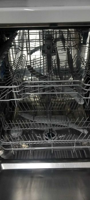 Máquina de lavar loiça Indesit