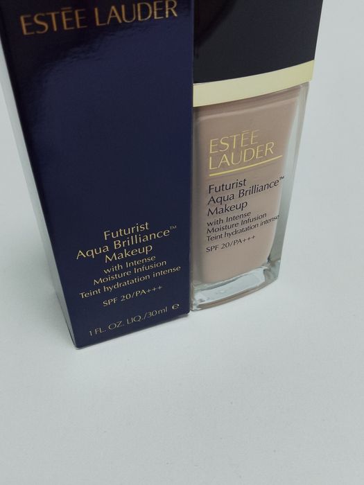 Estèe Lauder Futurist Aqua Brilliance Makeup podkład 1C0