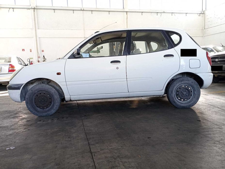 Daihatsu Sirion para peças