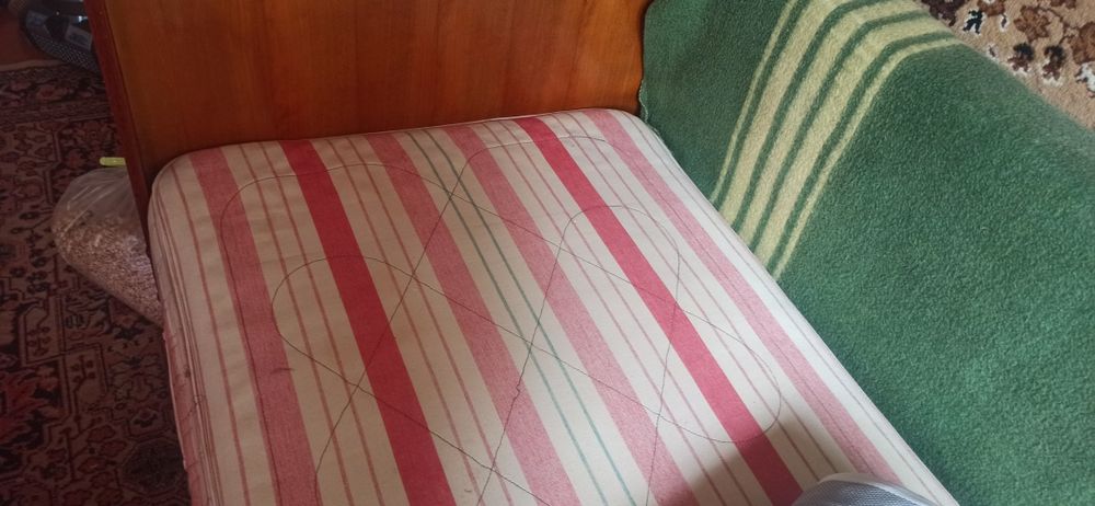 Продам меблів кровать,шафа