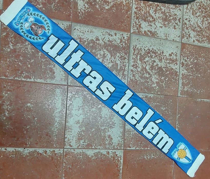 Scarpi ,bufanda ultras Furia azul