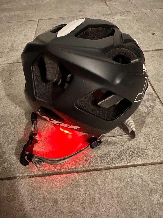 Kask rowerowy Lazer J1