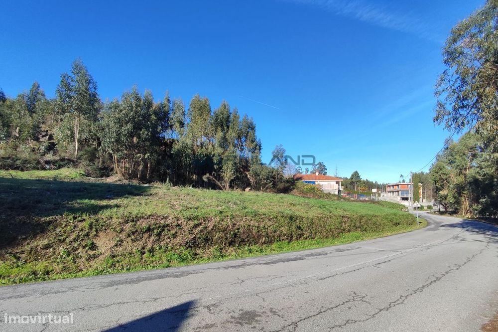 Plot of Land Measuring 2,412 m² for a Single-Storey Detached House