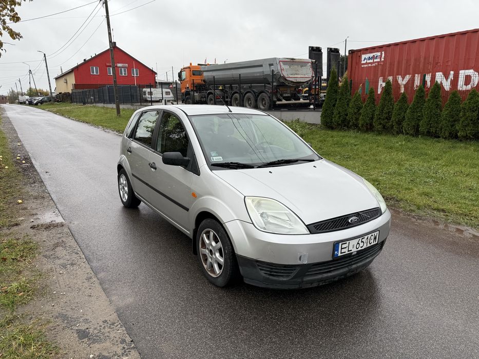 Ford Fiesta_2003r_1.3 benzyna_Nowy Przeglad i OC