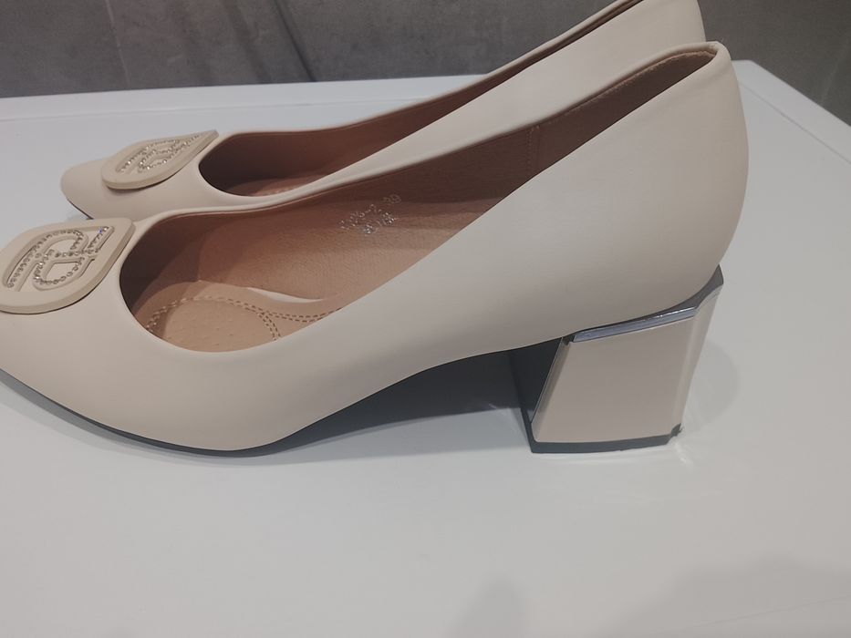 Buty rozmiar 39 damskie