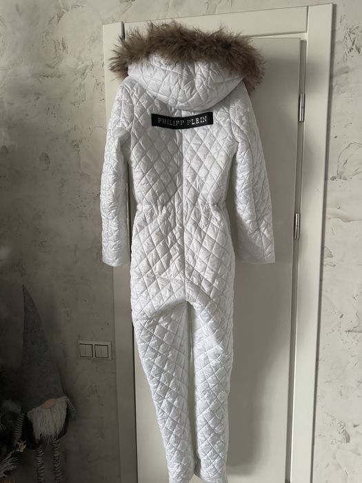Жіночий зимовий комбінезон в стилі Philipp Plein з натуральним хутром