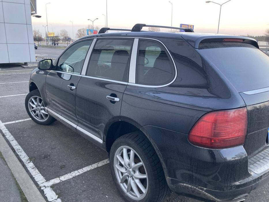 Продам Porsche Cayenne 4,5