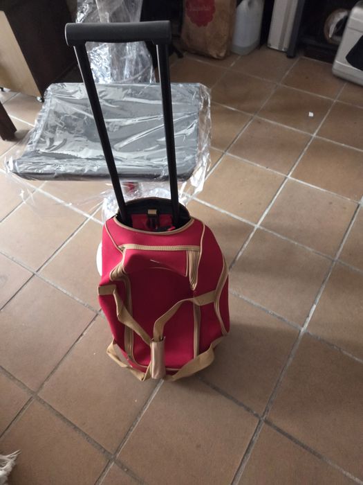 Mala troley de viagem em bom estado