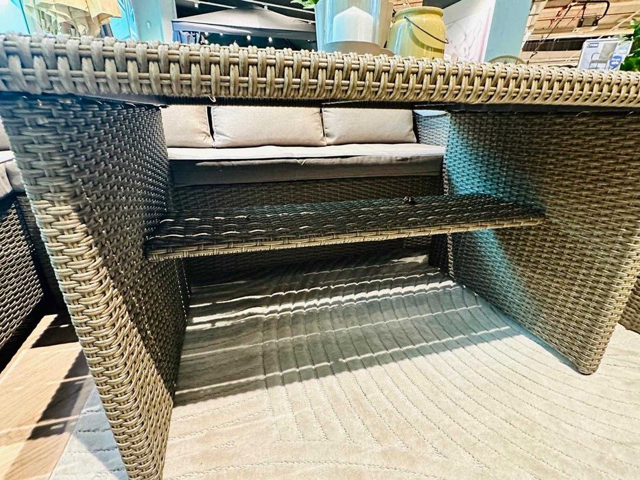 MESA de JARDIM em Madeira Artificial e RATTAN Sintético