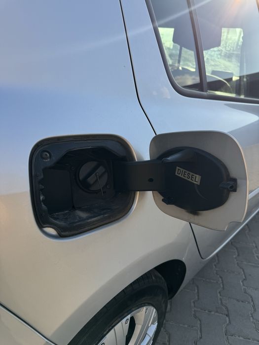 Автомобіль Renault Clio 3