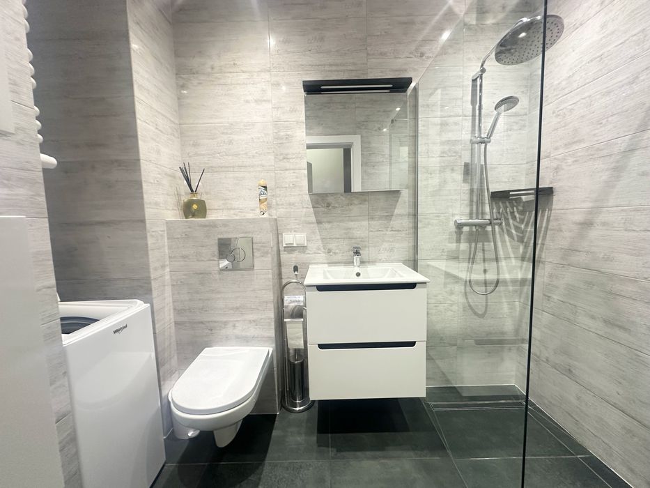 M-3 z miejscem w hali garażowej, INDUSTRIA