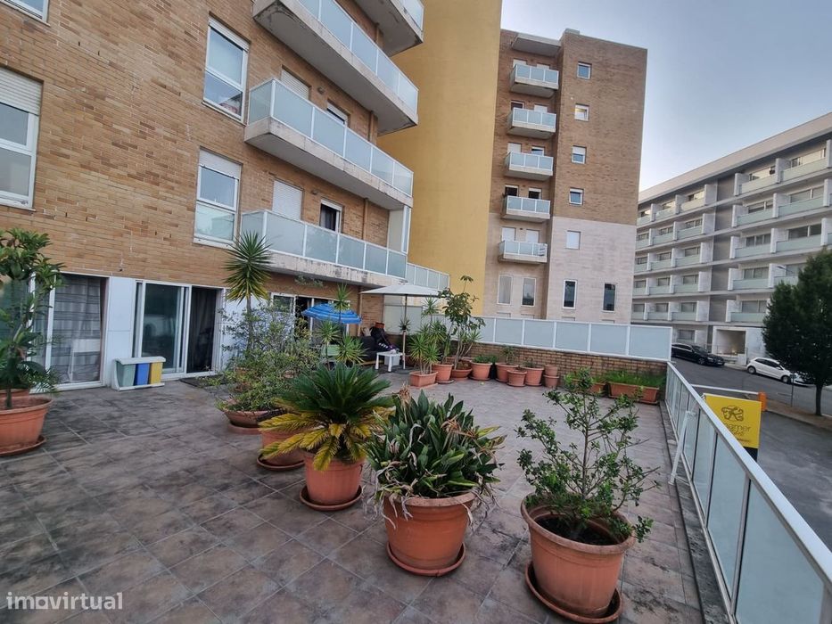 T2 Apartment with Excellent Terrace in Calendário, V. N. Famalicão