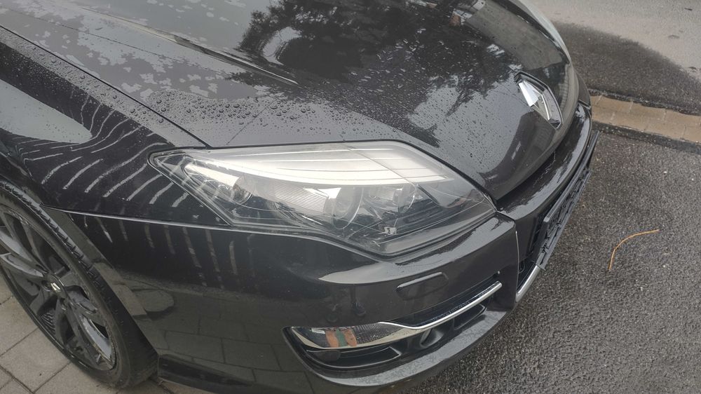 Renault Laguna 3. 2012 Rok Przód Czarny NV 676