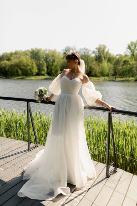 Стильна весільна сукня 2025рік