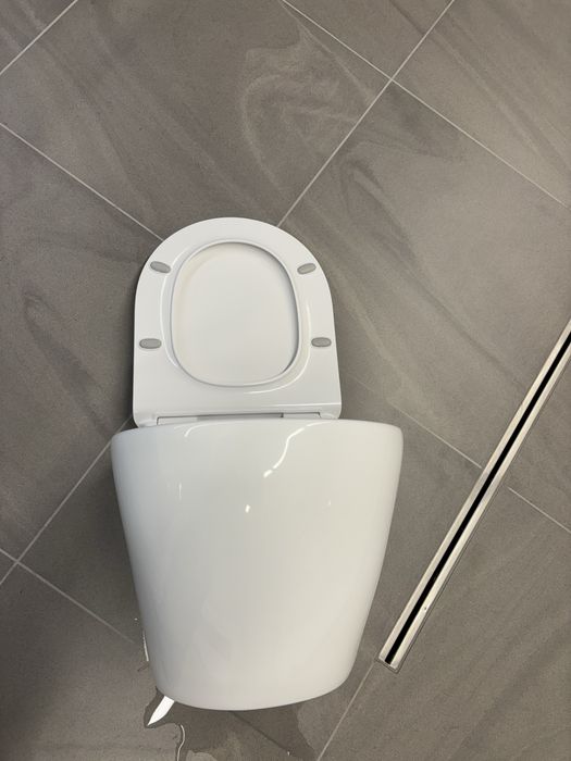Miska WC wisząca Rea Mini / Slim 49 cm + deska wolnoopadająca