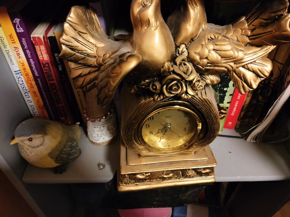 Piękne zegary komo
