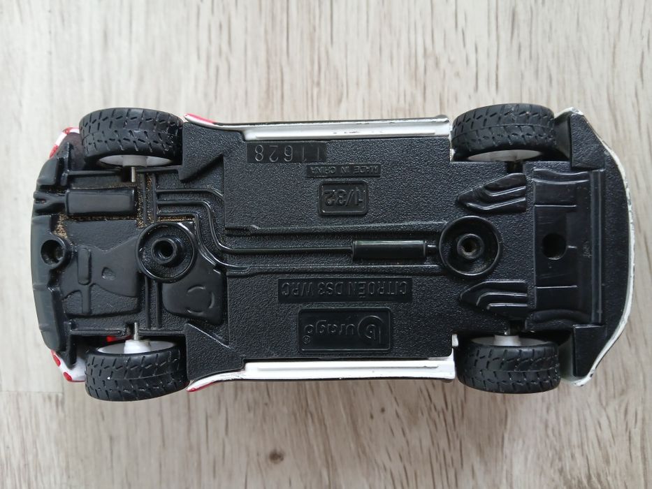 Citroen ds3 wrc bburago skala 1:32