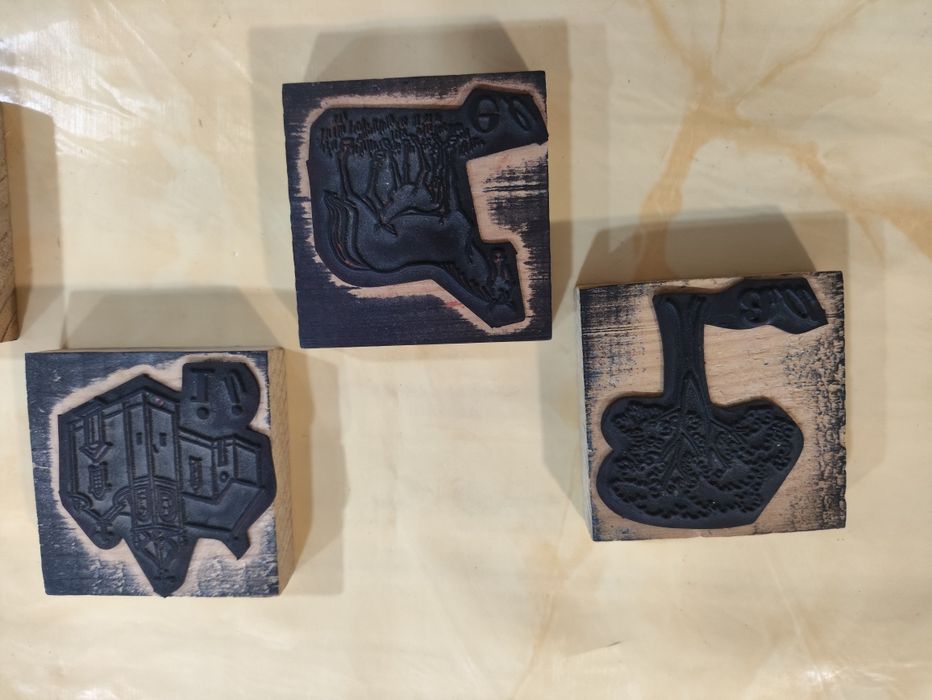 Carimbos antigos de escola (vogais)