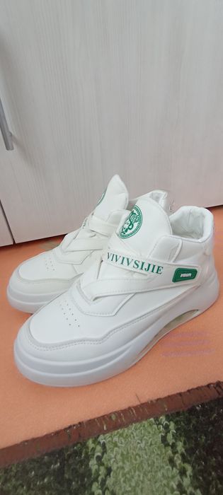 Кроссовки, кеды, ботинки осень -весна